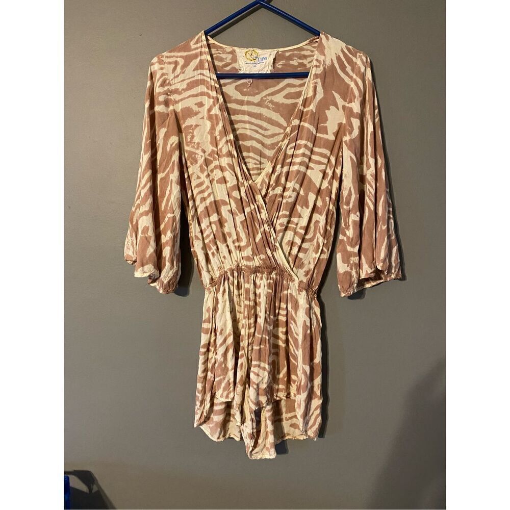 Planet Blue Life Romper Size XSmall